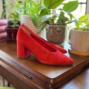 Seychelles Rehearse Anthropologie suede coral red block heel pumps